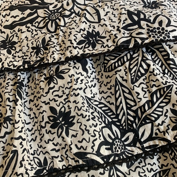 NWT Urban Outfitters Tiered Romper Floral XS/S - Picture 4 of 8